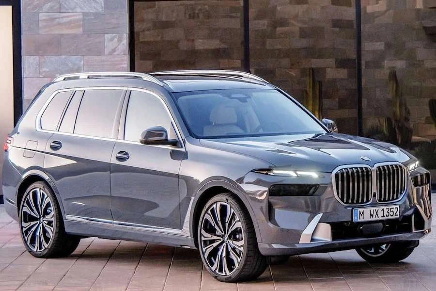 BMW-수입차-M시리즈-3시리즈-5시리즈-7시리즈-BMW-X3-BMW-X5-BMW-X6-BMW-X7-BMW-X4-BMW-iX-BMW-M4-전기차-BMW-전기차-24.jpeg