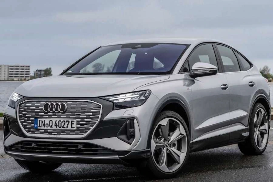 아우디-Q4-스포트백-e트론-40-제네시스-gv60-전기차-e-tron-Q4-e트론-40-1.jpeg