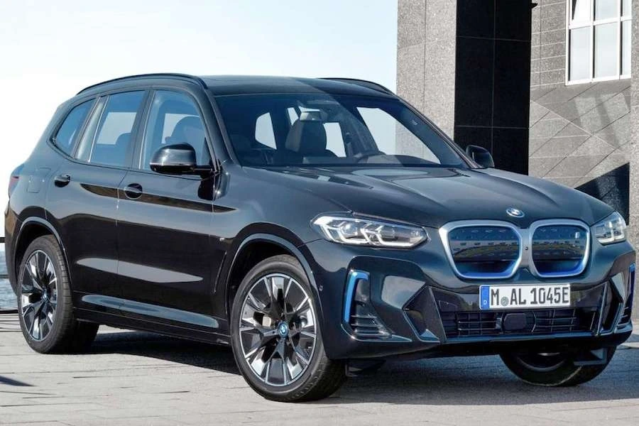 BMW-수입차-M시리즈-3시리즈-5시리즈-7시리즈-BMW-X3-BMW-X5-BMW-X6-BMW-X7-BMW-X4-BMW-iX-BMW-M4-전기차-BMW-전기차-45.jpeg