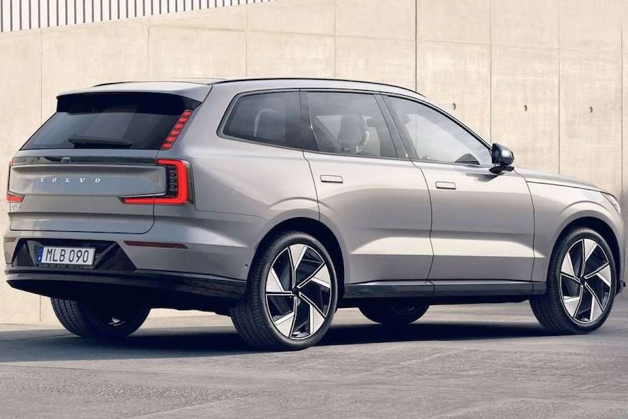 볼보-EX90-EX30-EX90-후속-볼보-전기차-볼보-SUV-SUV-SUV-추천-신차-소식-수입차-7.jpeg