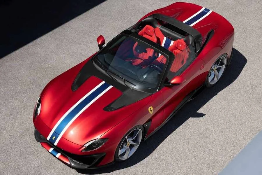 페라리-원오프-sp51-로드스터.jpeg