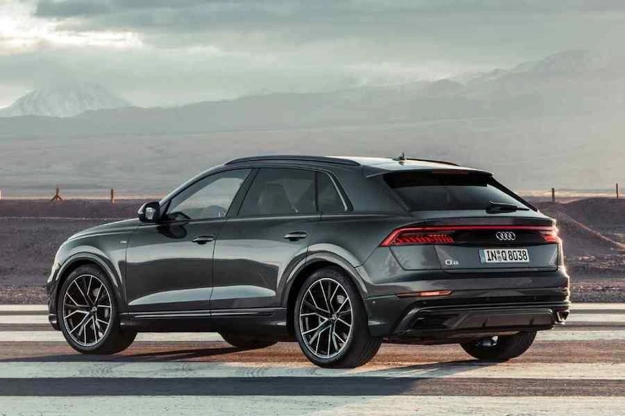 아우디-suv-cuv-쿠페형-suv-q8.jpeg
