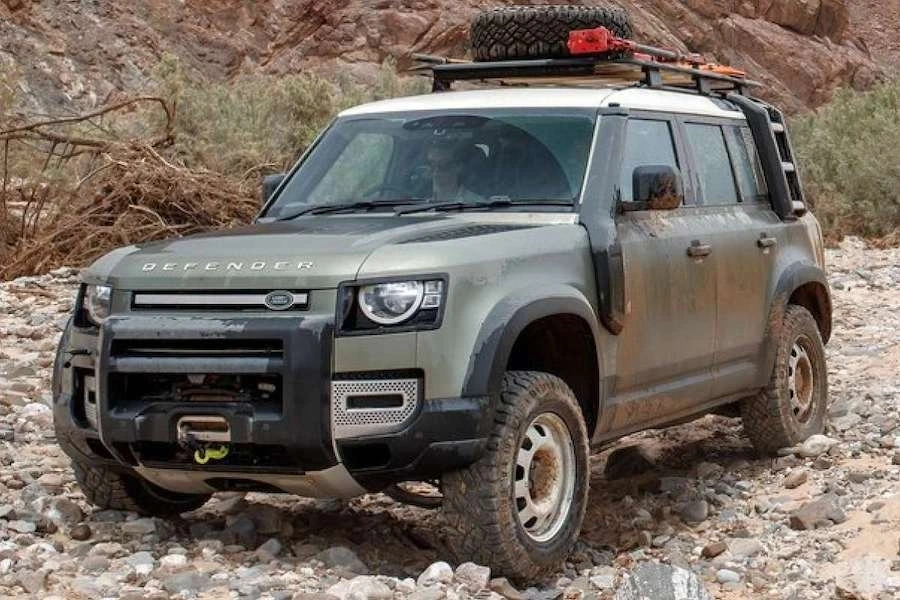 랜드로버-재규어-랜드로버-랜드로버-SUV-디펜더-랜드로퍼-디펜더-오프로드-수입차-SUV-3.jpeg