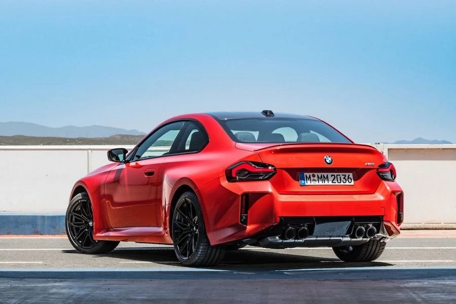 Bmw-m2-쿠페-후측면.jpeg