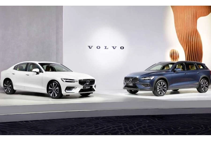 볼보-세단-suv-s60-v60-크로스컨트리-v60-수입차-신차-1.jpeg