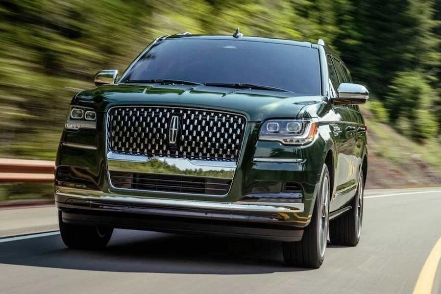 링컨-네비게이터-풀사이즈-suv-3.jpeg