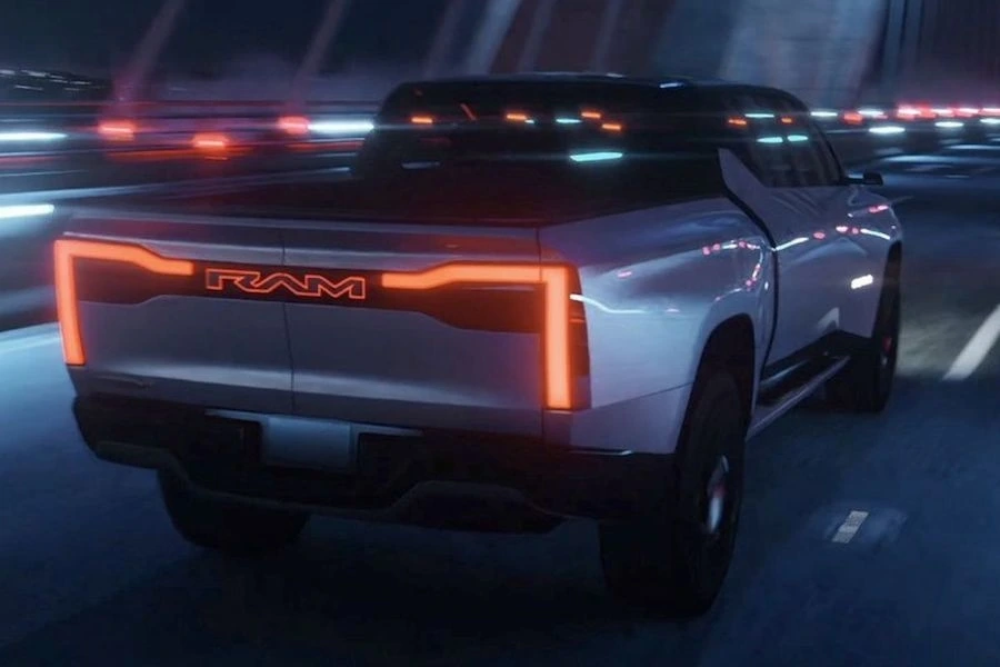 램-픽업트럭-1500-레볼루션-4.jpeg