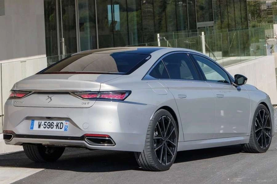 스텔란티스-DS-오토모빌-수입차-세단-고급차-DS-9-DS-9-성능-DS-9-디자인-DS-9-국내-출시-5.jpeg