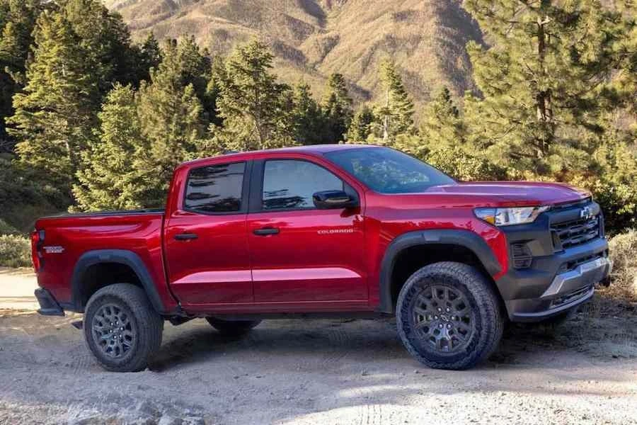 쉐보레-콜로라도-픽업트럭-3.jpeg