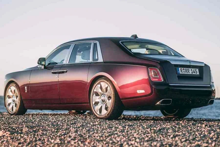 롤스로이스-팬텀시리즈-고스트-7.jpeg
