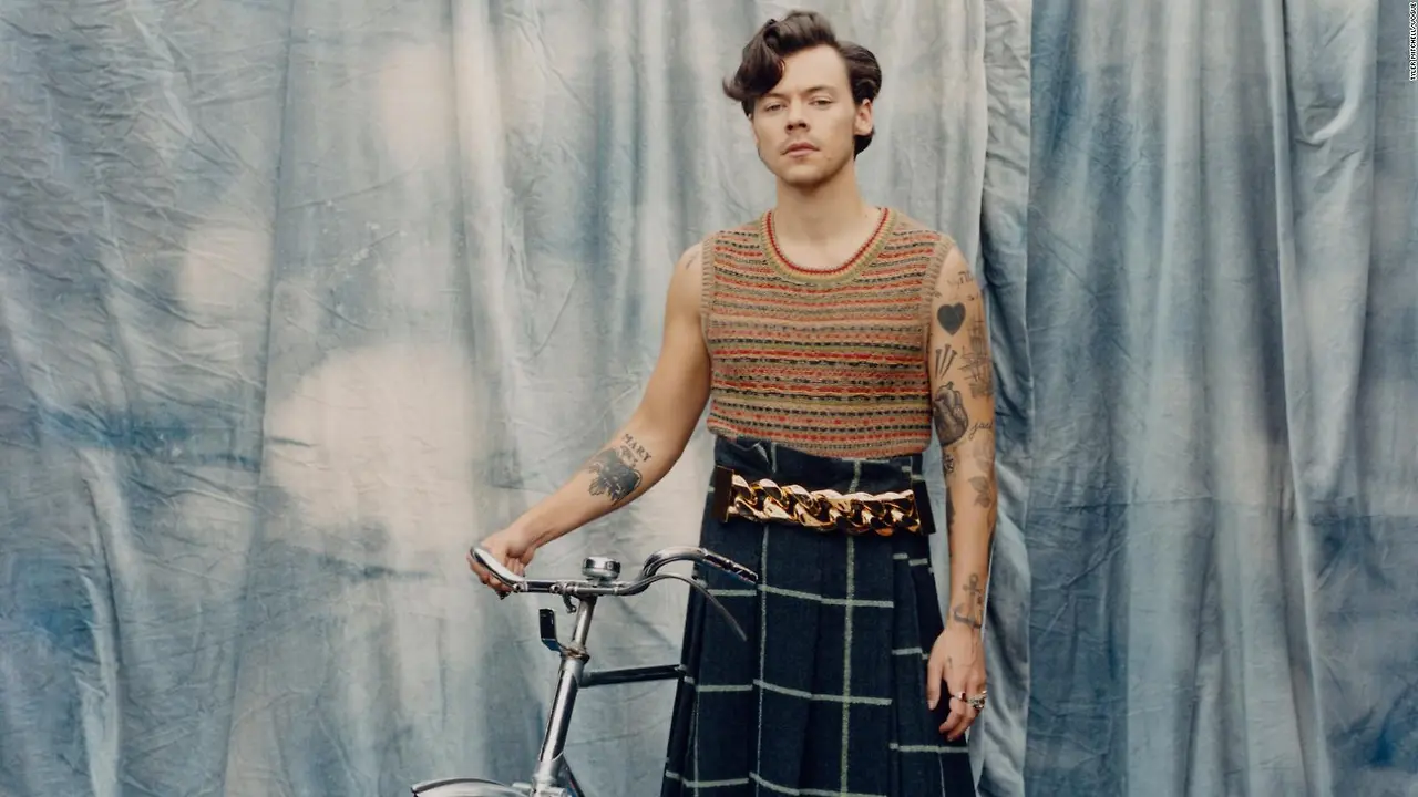 201113111045-restricted-04-harry-styles-vogue-trnd-full-169.jpeg