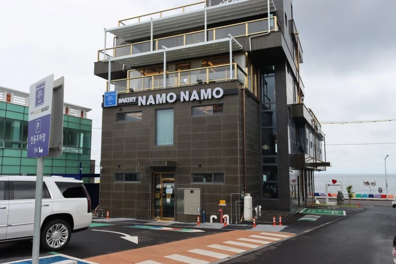 IMG_01381.JPG?type=w773