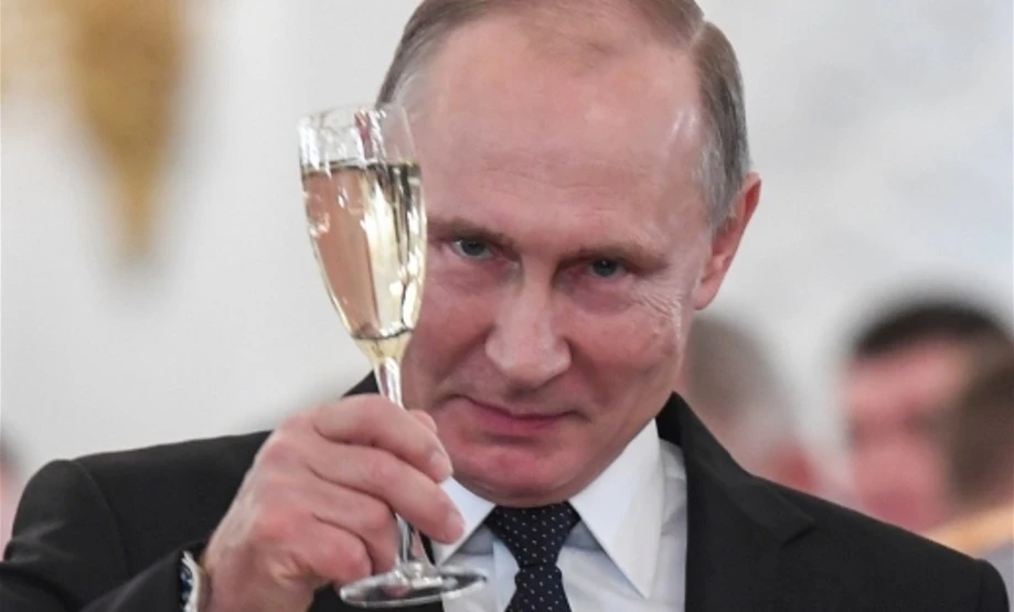 g_h6jUd018svc27sl479bx619_ea0gw3.jpg?type=e1920_std