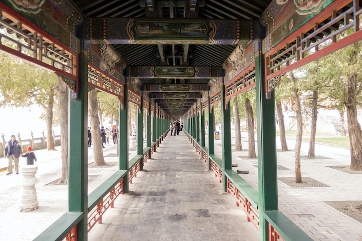 long-corridor-summer-palace-beijing.jpeg