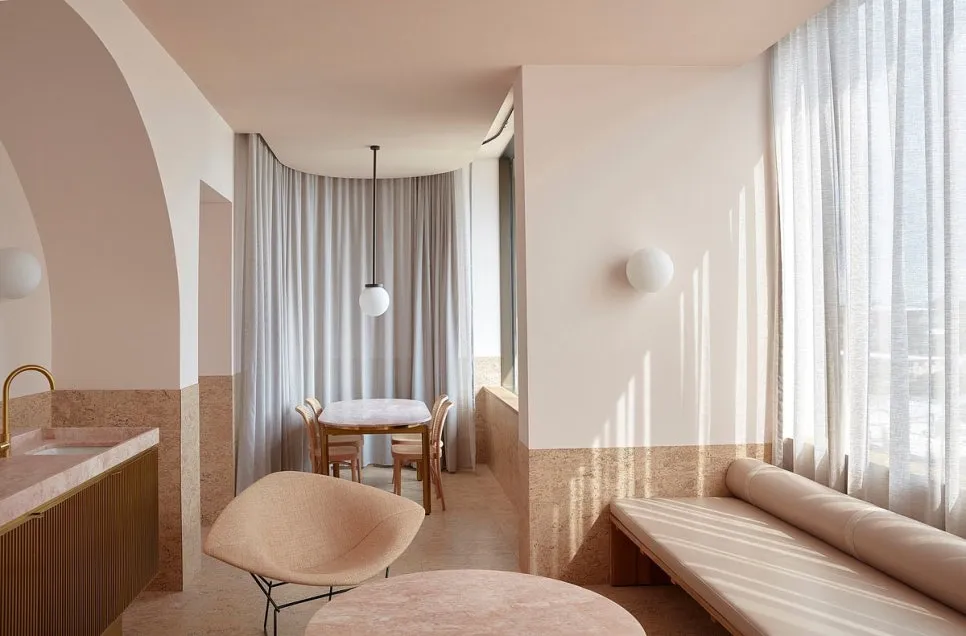 ADA_Suite_2.jpg?type=w966