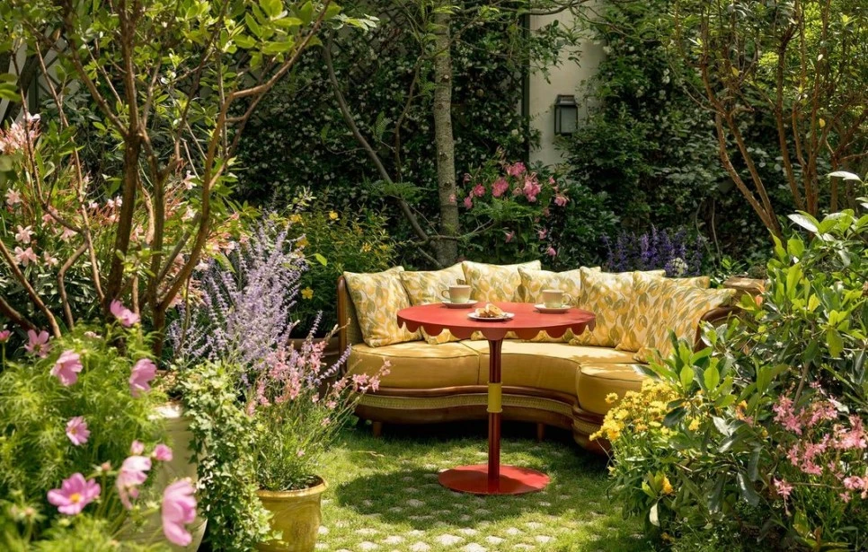 64b7c9975cf72d89be0fb189_About_Slider_1_%C2%A9JeromeGalland-p-1080.jpg?type=w966