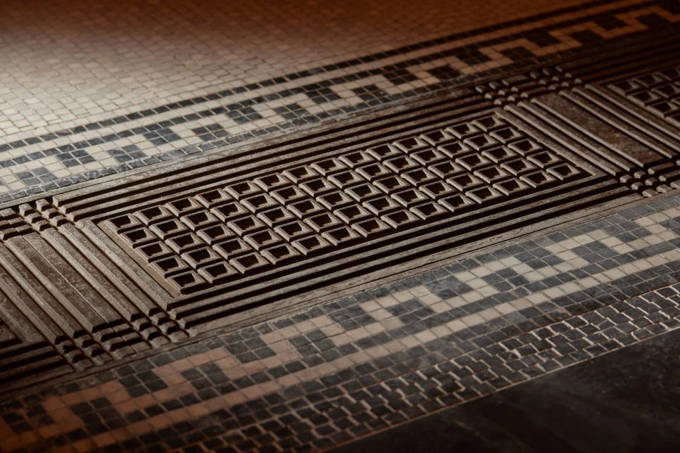 Raffles_London_Corridor_Detail_7C2A5624.jpg?type=w966