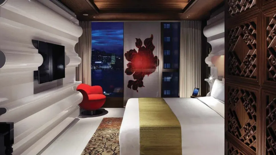 Half_Moon_1.jpg?type=w966