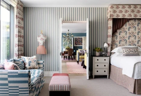 190918_hyh_ts_502_0356plusbench_lowres.jpg?type=w466