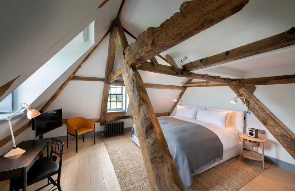 10.-loft-room-(1).jpg?type=w966