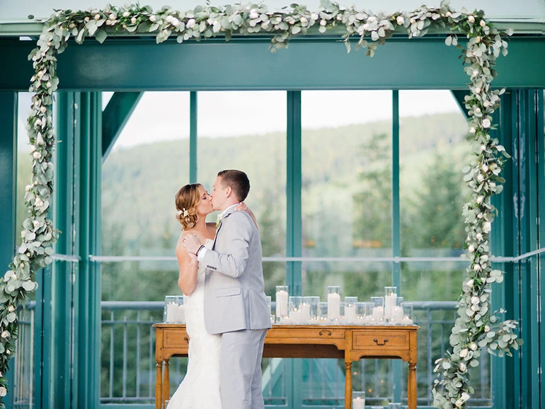 %EC%9B%A8%EB%94%A9.jpg?type=w1