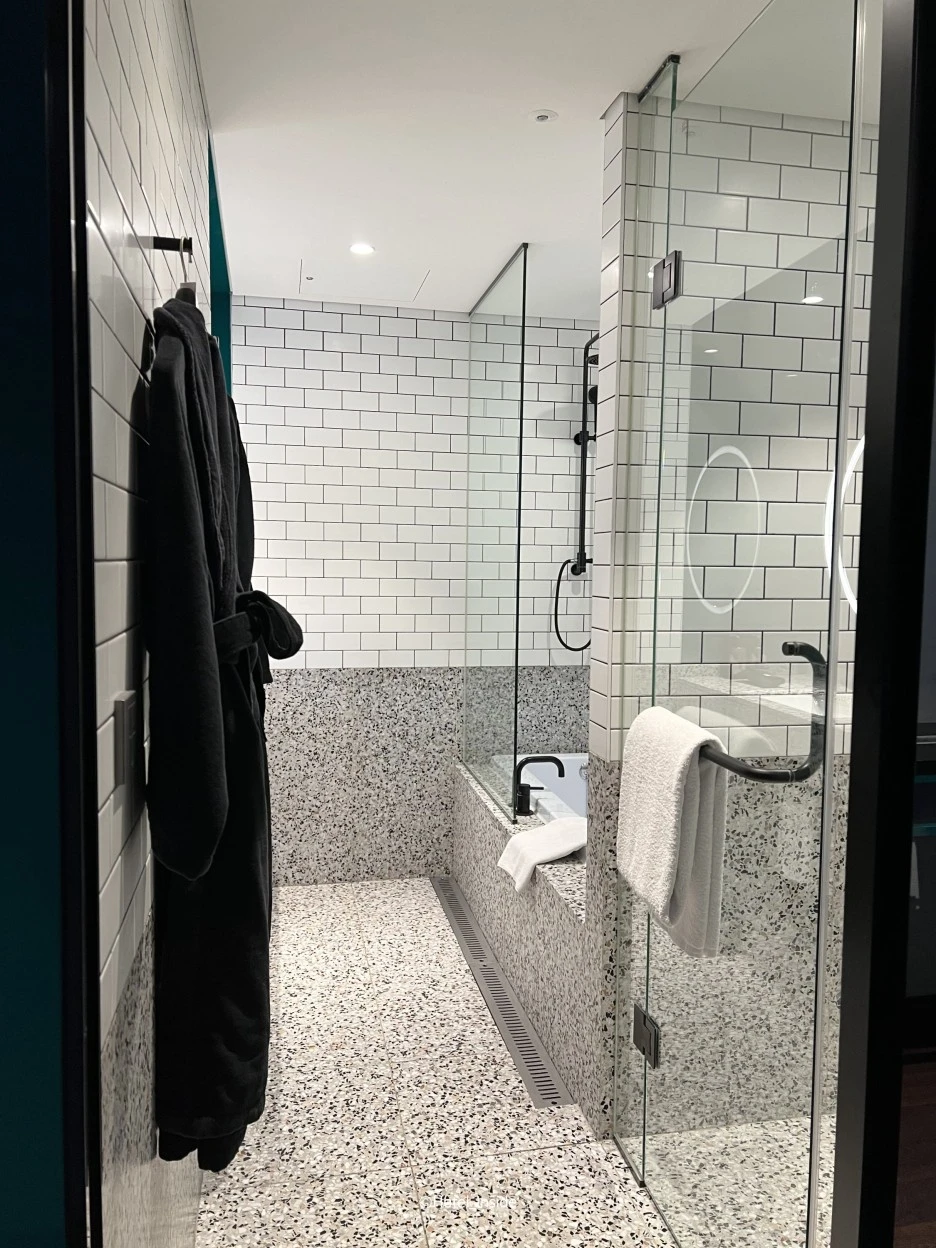 SE-249783e0-d022-4dd8-a17a-28102ef44c60.jpg?type=w1