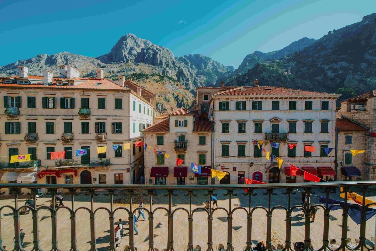 7492e210.jpg?impolicy=resizecrop&rw=1200&ra=fit