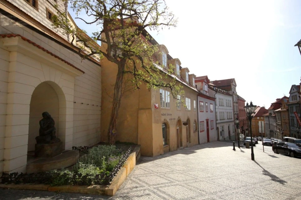 %EB%94%94%EC%9E%90%EC%9D%B8%ED%98%B8%ED%85%94_%EB%84%A4%EB%A3%A8%EB%8B%A4_%ED%94%84%EB%9D%BC%ED%95%98_1.jpg?type=w966