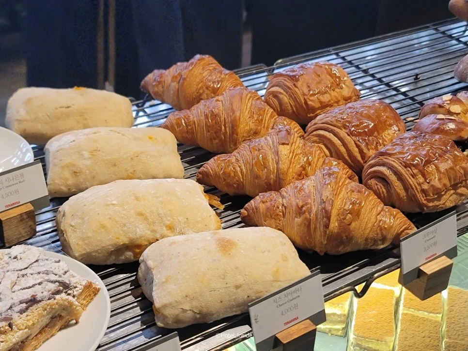 SE-7f403ec6-57a7-42f1-bc09-66c0a6e2236e.jpg?type=w966