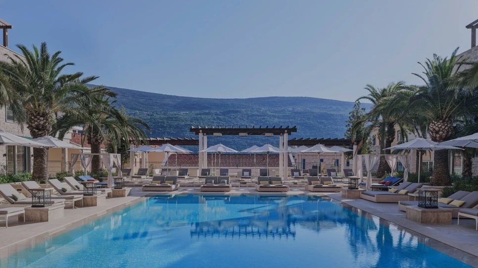 %ED%8F%AC%EB%A5%B4%ED%86%A0%EB%85%B8%EB%B9%84_%EB%A6%AC%EC%A1%B0%ED%8A%B8_2.jpg?type=w966