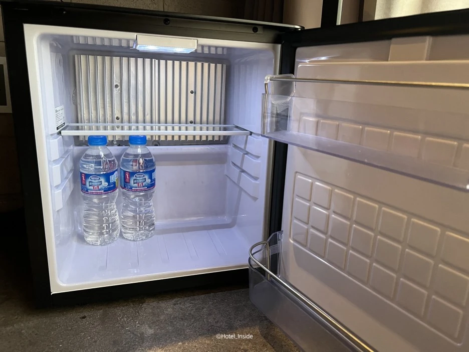 SE-29132a63-8313-44a6-a8cf-27dc735185dc.jpg?type=w1