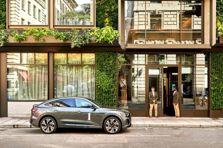 1_Hotel_Mayfair_-_Exterior_Milo_Brown.jpg?type=w1