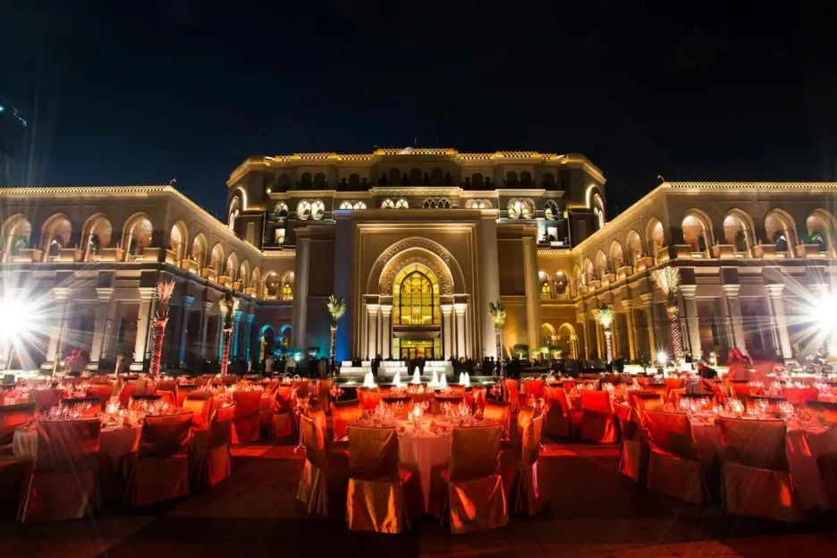 abu-dhabi-palace-terrace-dinner.jpg?type=w1