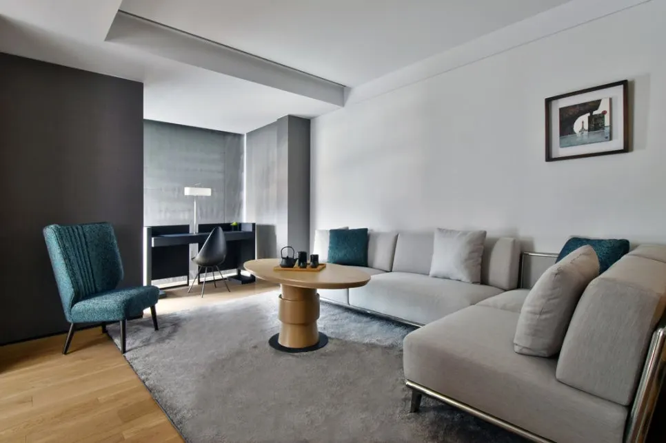 Silks_Club_2.jpg?type=w966