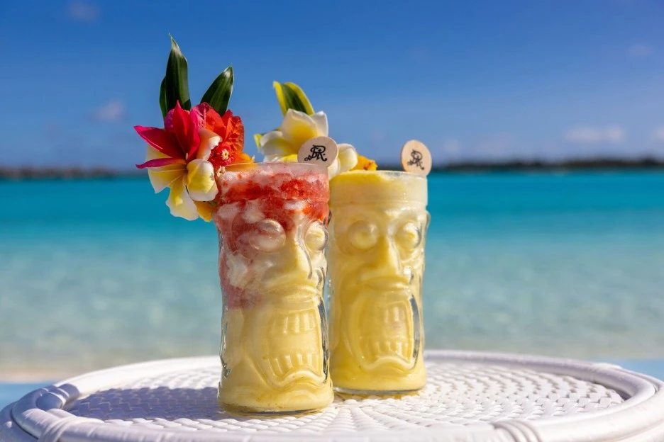 bobxr-drinks-beach-2077-hor-clsc.jpeg?type=w1