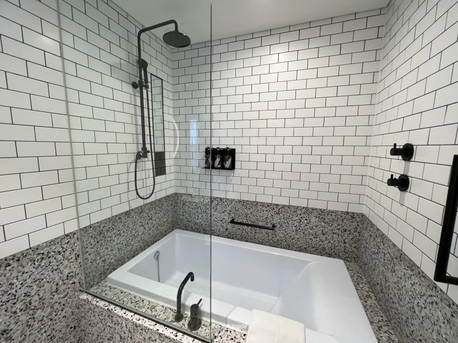 SE-2079f764-b0f5-41bf-8f9e-72f491355d87.jpg?type=w1