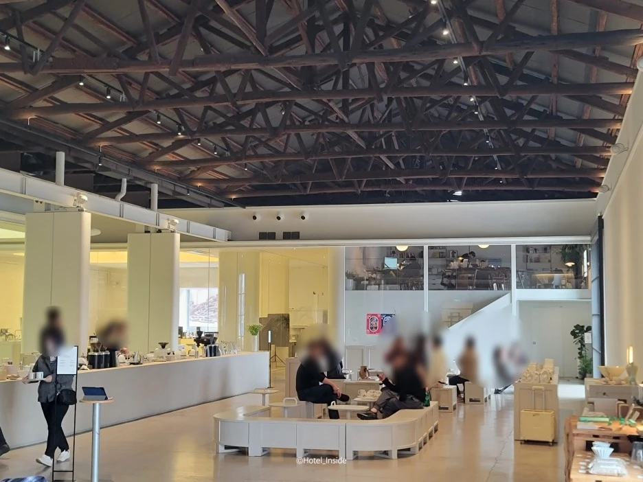 SE-0c16d4d1-b2aa-4b18-b2aa-3769fdaabd06.jpg?type=w1