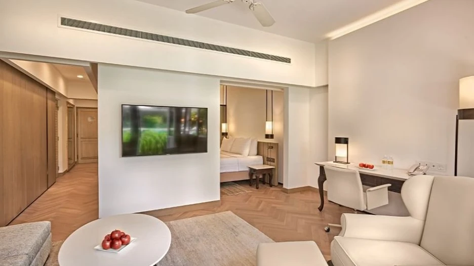 %ED%92%80%EC%82%AC%EC%9D%B4%EB%93%9C_%EC%8A%A4%EC%9C%84%ED%8A%B8%EB%A3%B82.jpg?type=w1