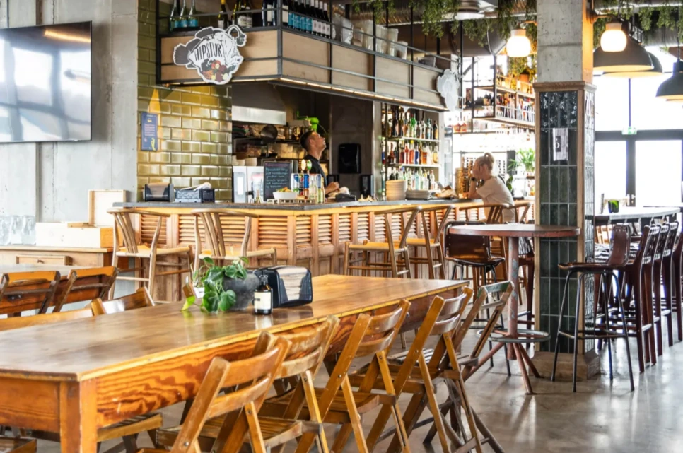 hipstur.png?type=w966