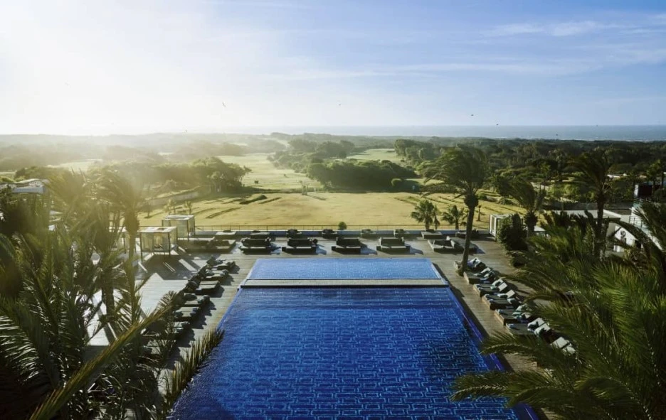 Sofitel-Essaouira-Mogador-Golf-Spa-pool-overlooking-golf-course.jpeg?type=w1