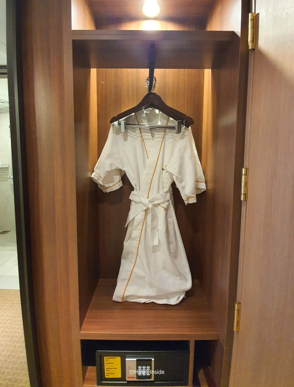 SE-2e383f34-1c79-467b-8da7-bf11d8aa2436.jpg?type=w1