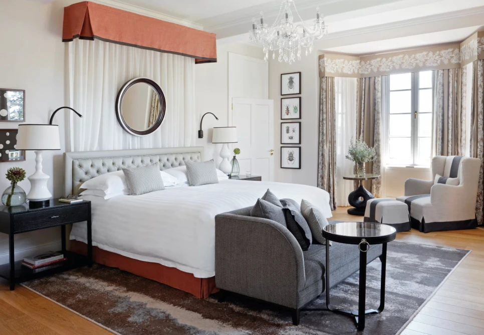 Deluxe_One_Bedroom_Suites.png?type=w966