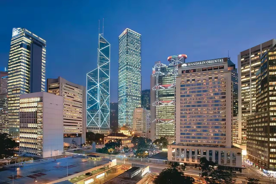 Mandarin_Oriental_Hong_Kong_1.png?type=w966