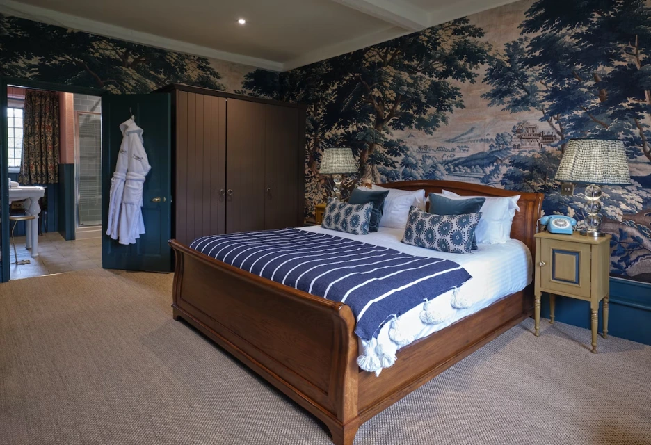 22_Apr_The_Old_Bell_Rooms_WR_-67_Junior_Master.png?type=w1