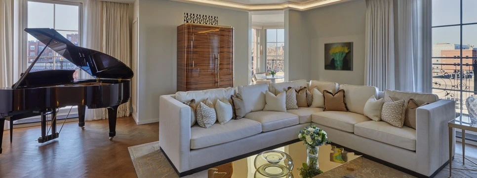 hero-1_(1).jpg?type=w966