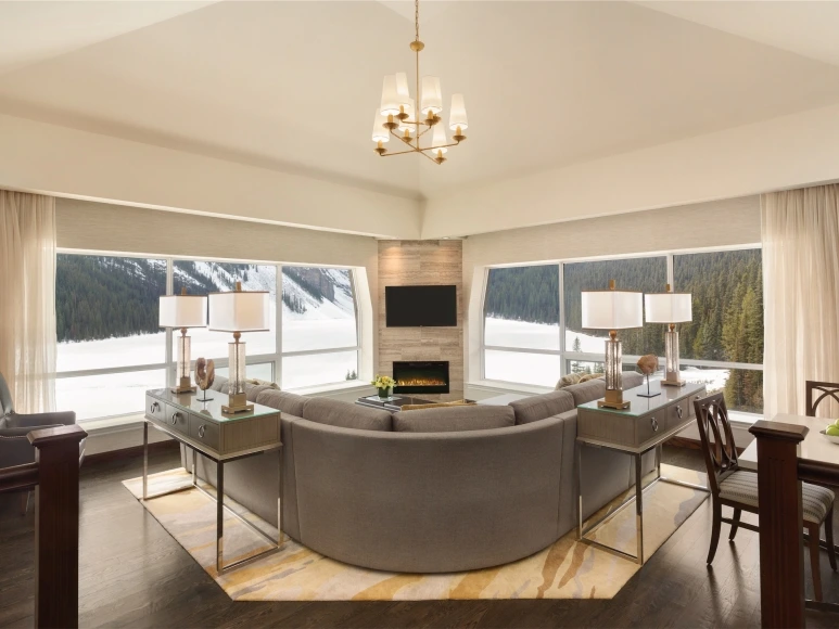 Fairmont_Chateau_Lake_Louise_2.jpg?type=w966