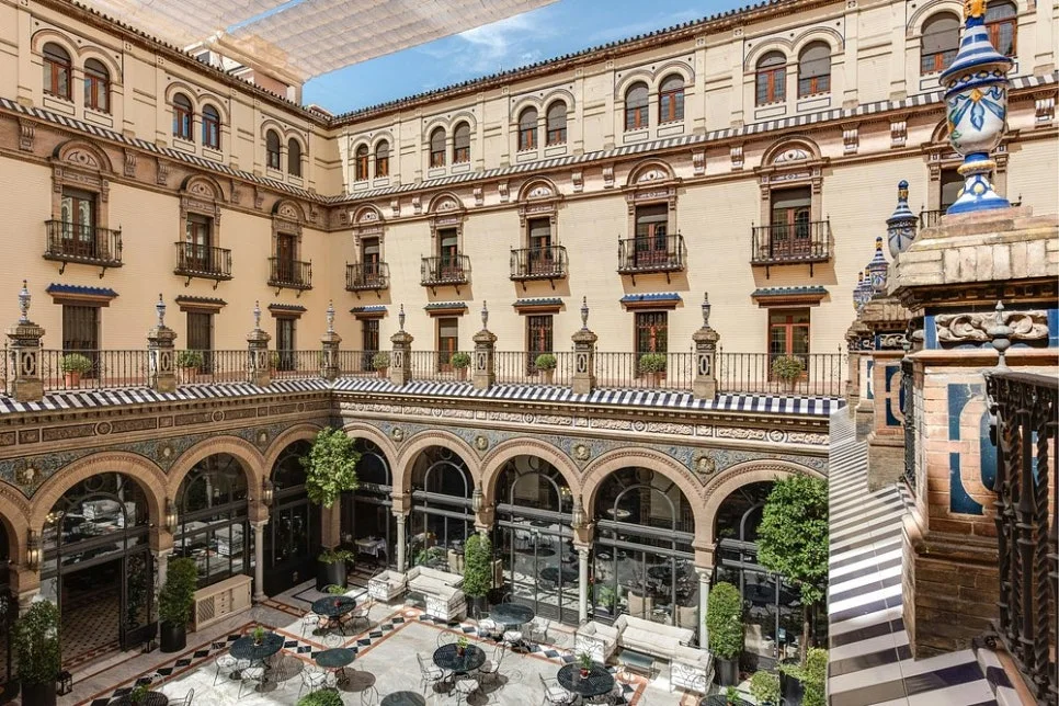 %ED%98%B8%ED%85%94_%EC%95%8C%ED%8F%B0%EC%86%8C_XIII_%EC%84%B8%EB%B9%84%EC%95%BC(Hotel_Alfonso_XIII_Seville)_3.jpg?type=w966