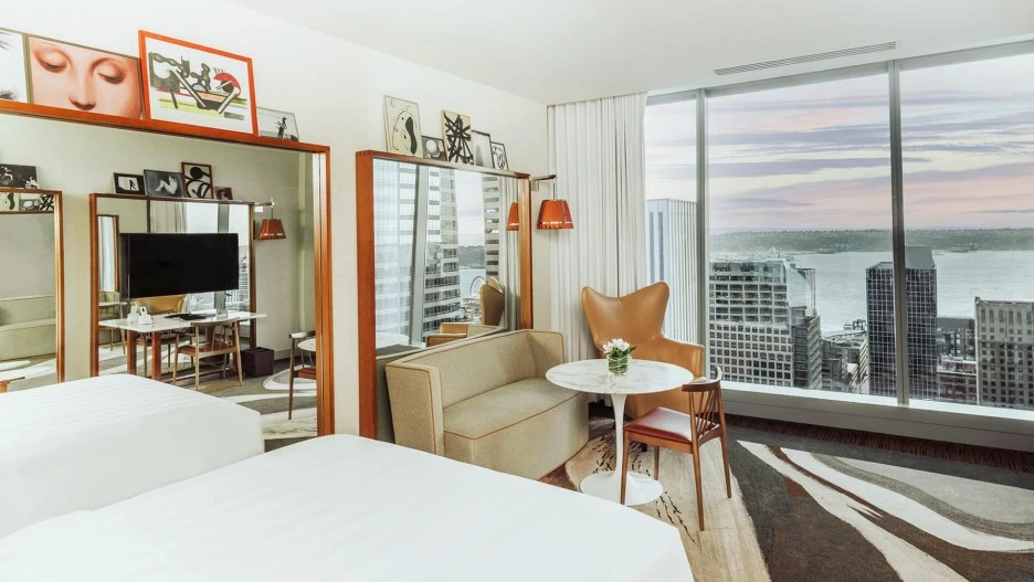 2910-2-2000-roo-LTST.jpg.thumb.1920.1920.jpeg?type=w1