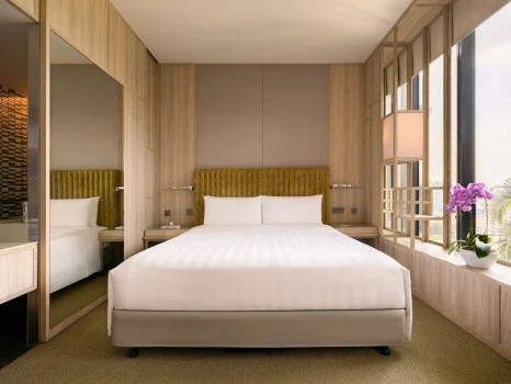 COLLECTION_Club_Room_2.jpg?type=w466