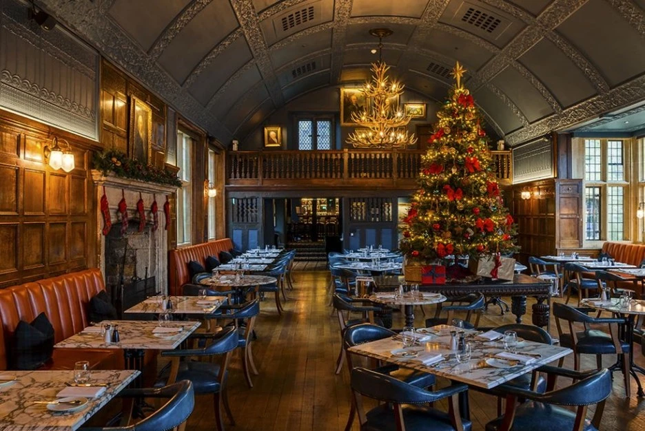 christmas-hotels-20-1631718577.jpeg?type=w1